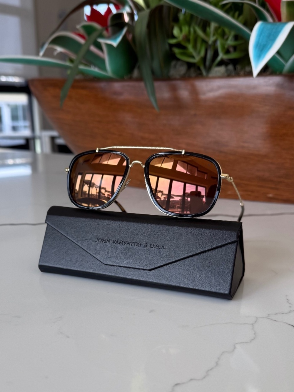 New John Varvatos SJV550 Black & Gold Tortoise Square Aviator Sunglasses Men’s
